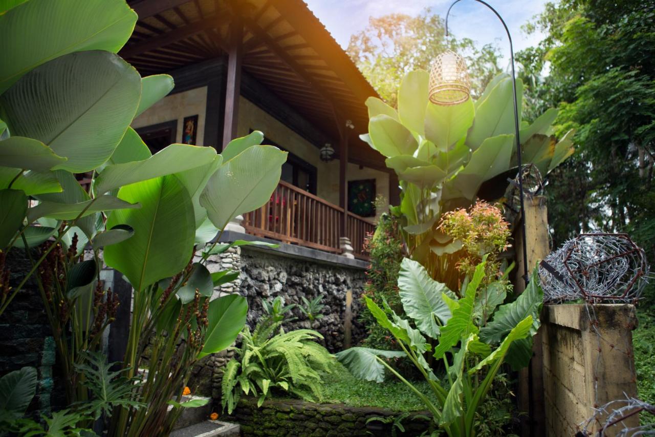 Ayu Duwur Beji Hotel Ubud Exterior foto